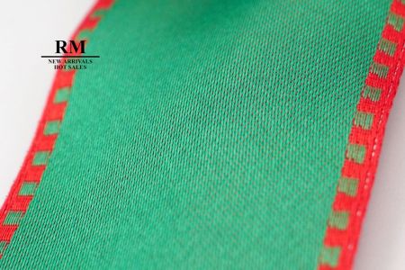 Laço de Fita com 5 Laços em Verde e Borda Vermelha com Costura_BW637-W743-10